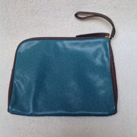 Textured Faux Fur Clutch Zip Closure Organizer 10 x 8 inch Tablet Cover Bag - Picture 6 of 6